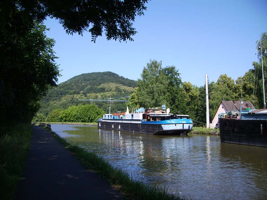 Hausboot auf dem Kanal